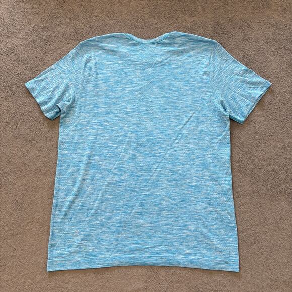 Lululmon Light Blue Swiftly Tech Crew Neck Shortsleeve Athletic Shirt Men Size L - Picture 2 of 9